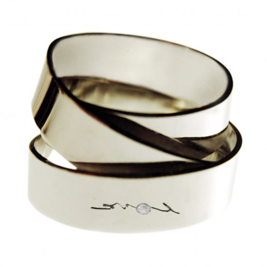 Band On The Run | Wedding Ring | 18k White Gold - Click Image to Close