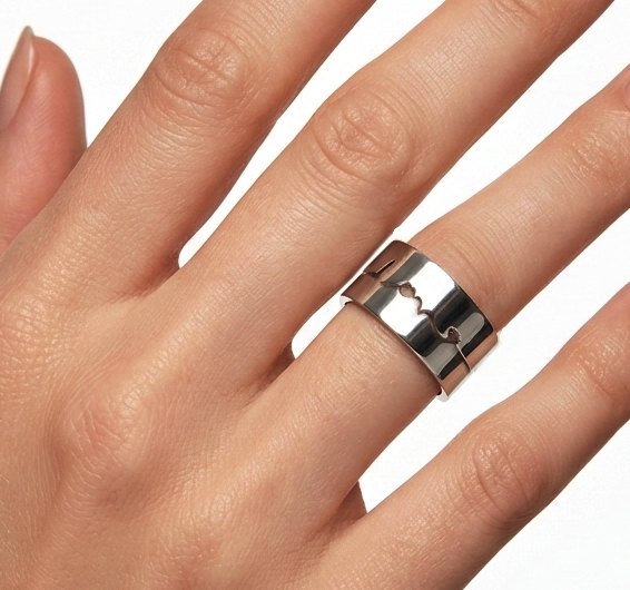 Womens Gold Interlocking Rings | Wedding Ring