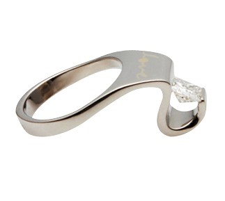 Hold Hands Ring | Diamond Ring